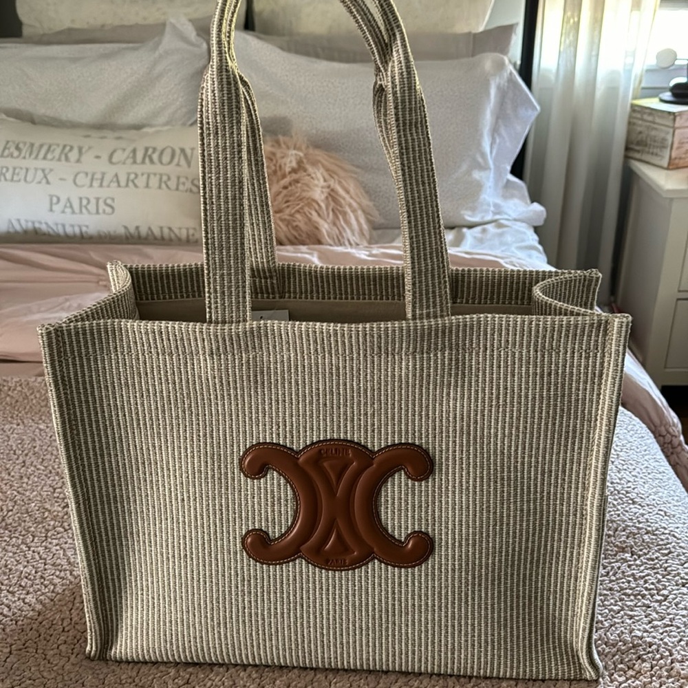 CELINE
Large cabas Thais in striped textile